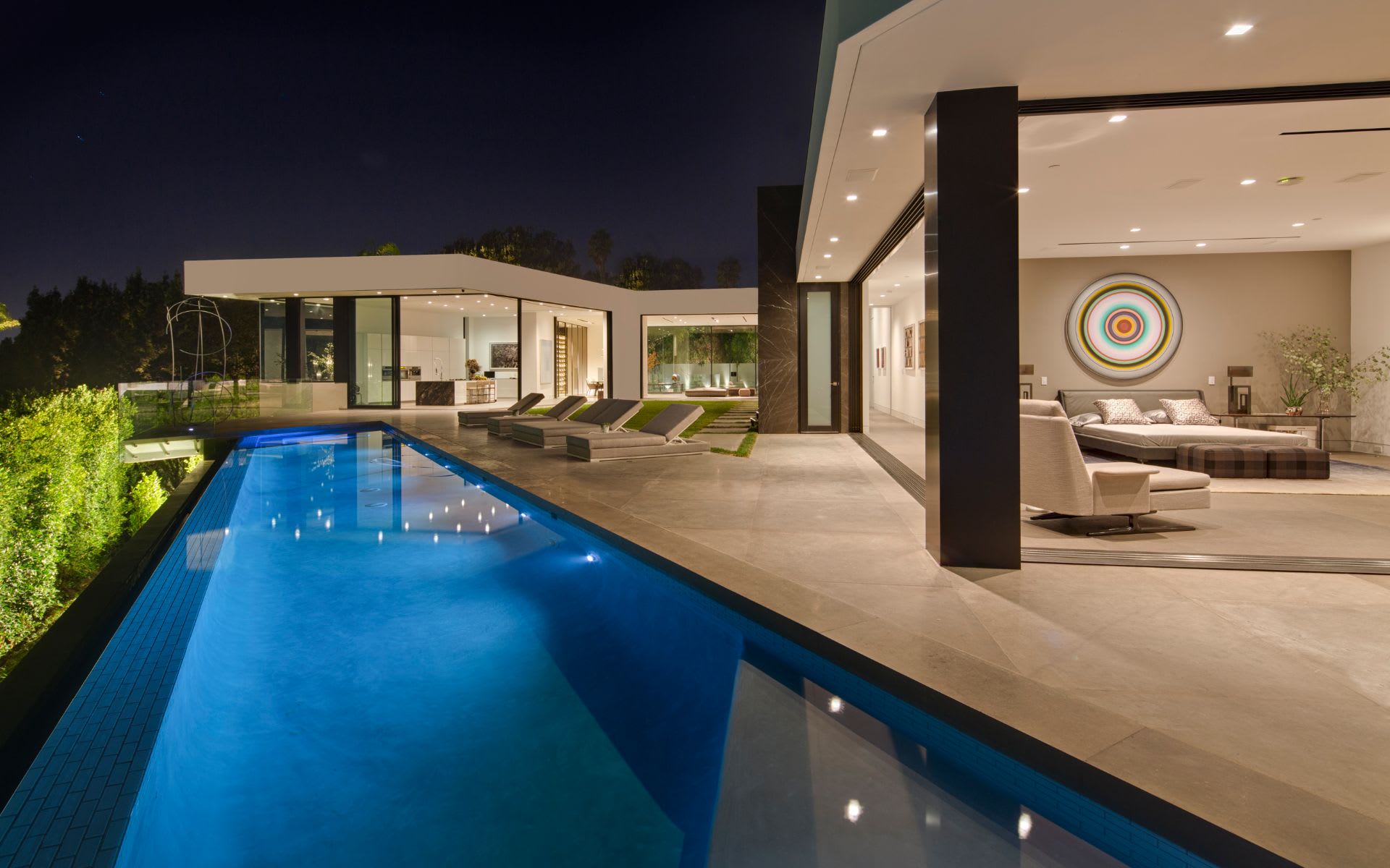 Luxury tech. Modern Mansion Лос Анджелес. Лос Анджелес бассейн. Вилла в Лос Анджелесе бассейн. 924 Bel Air Rd, Лос-Анджелес,.