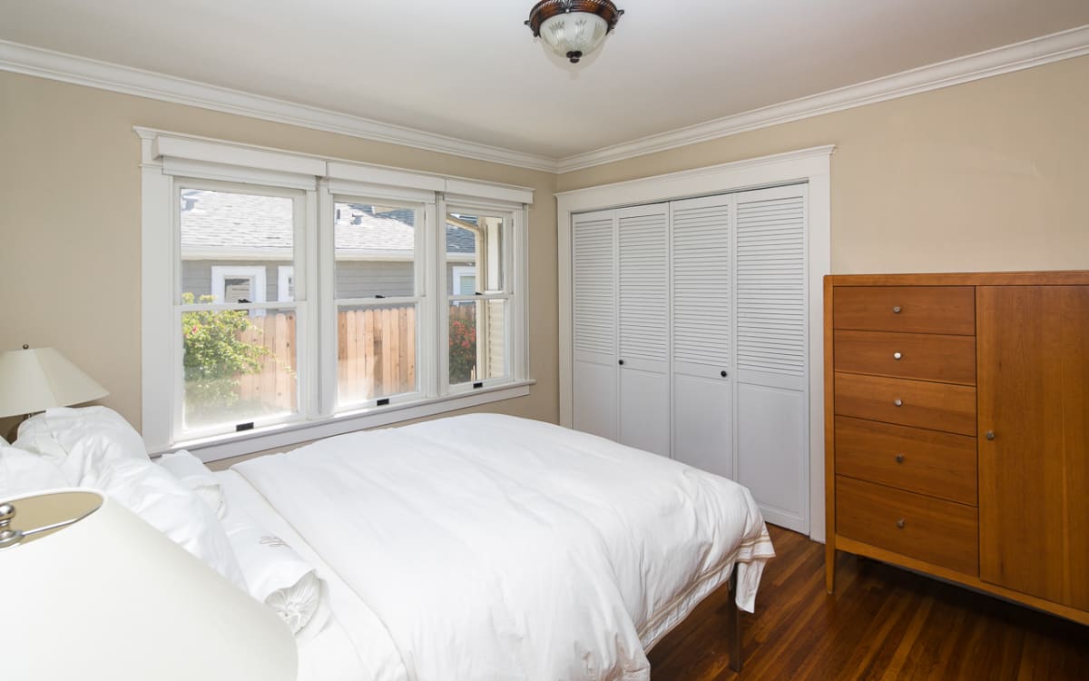 listing-img