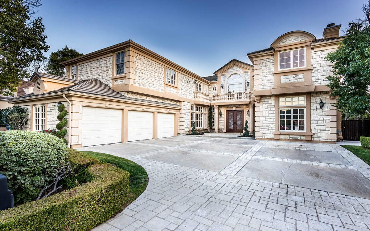 listing-img
