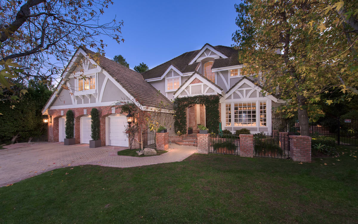 listing-img