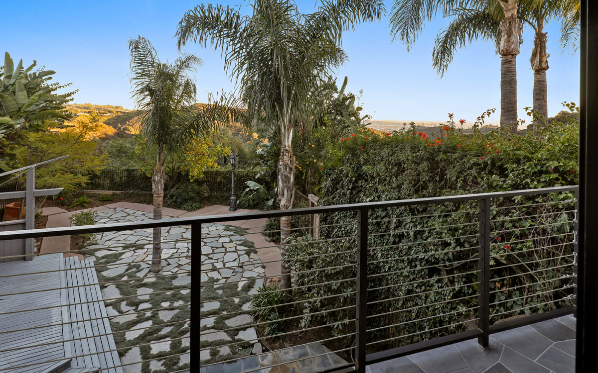 listing-img