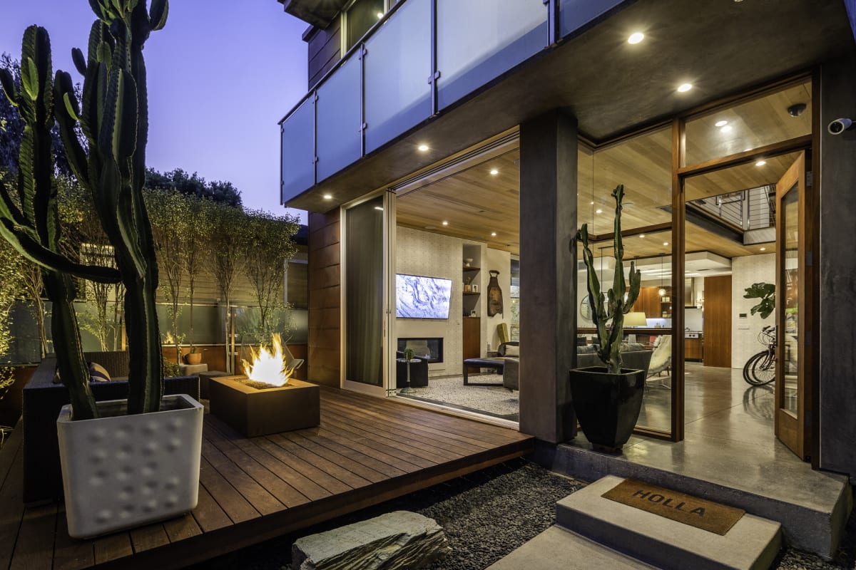 listing-img