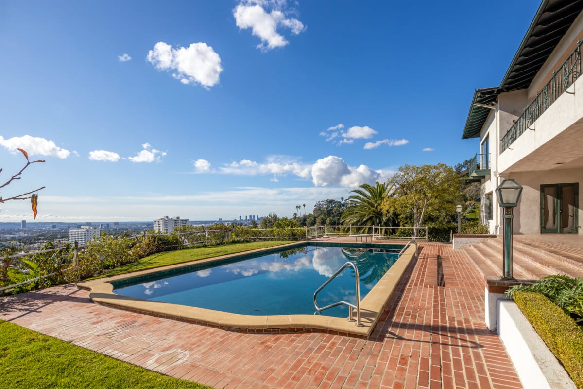listing-img
