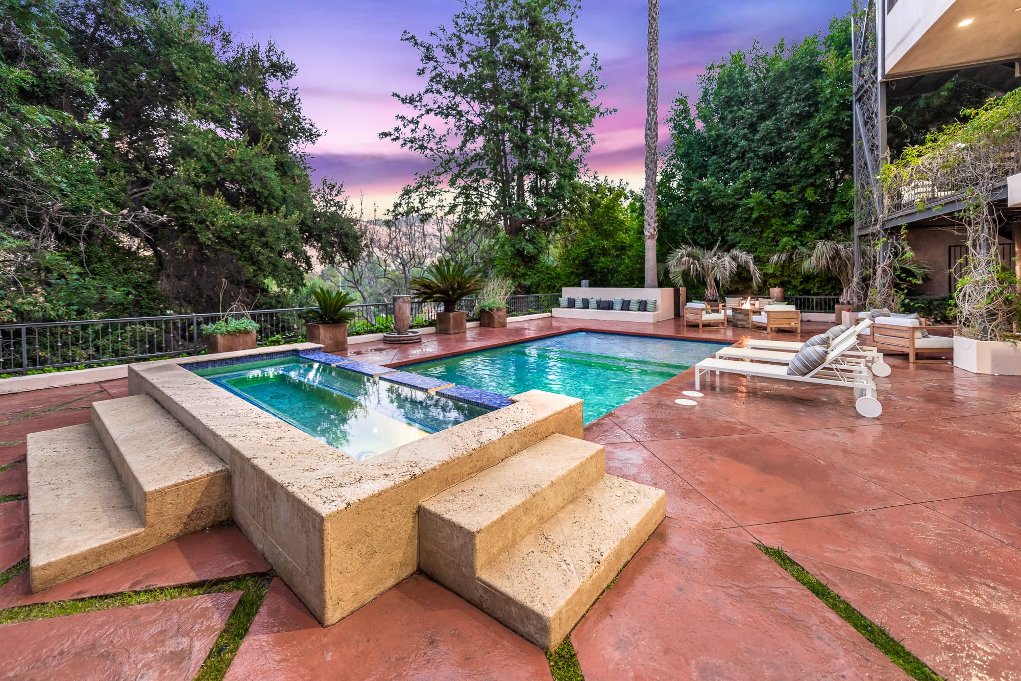 listing-img