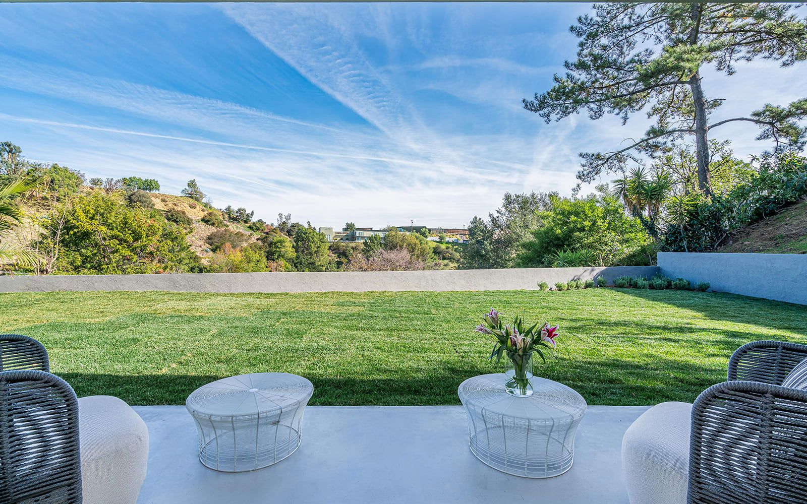 listing-img