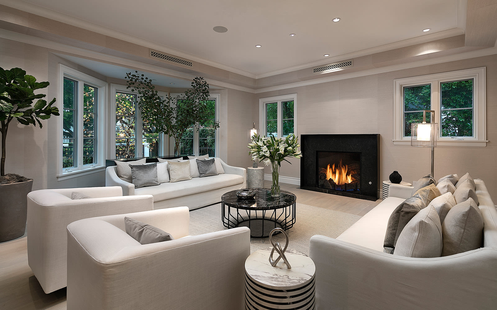 listing-img