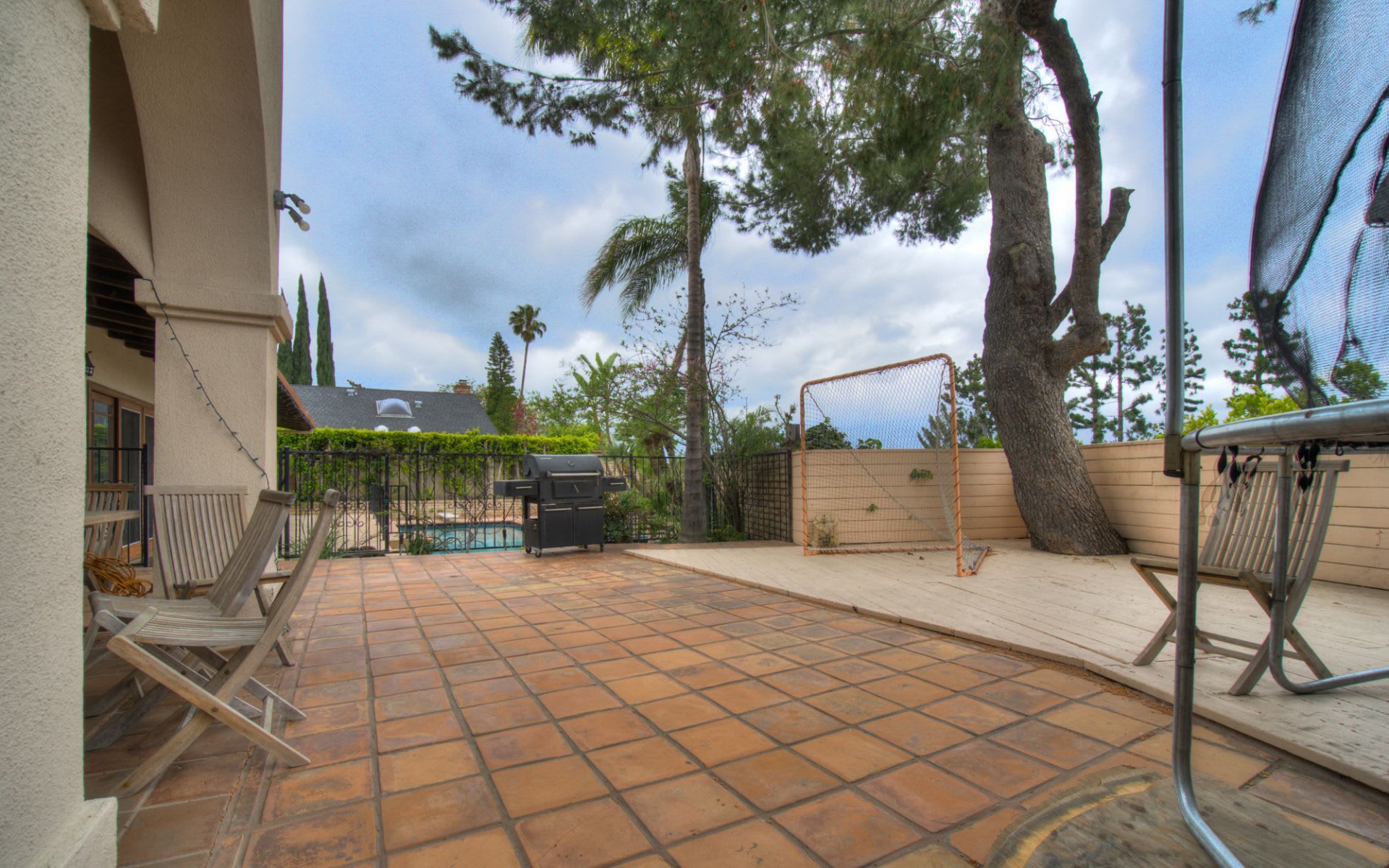 listing-img