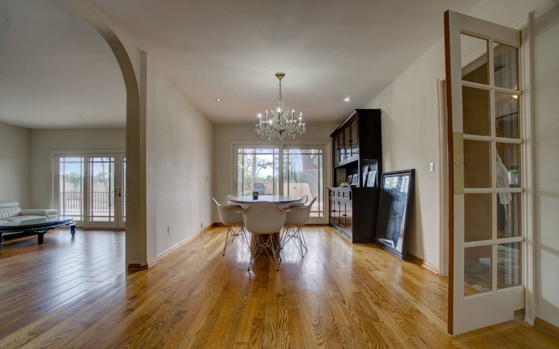 listing-img