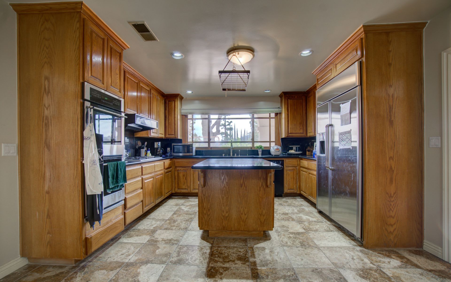 listing-img