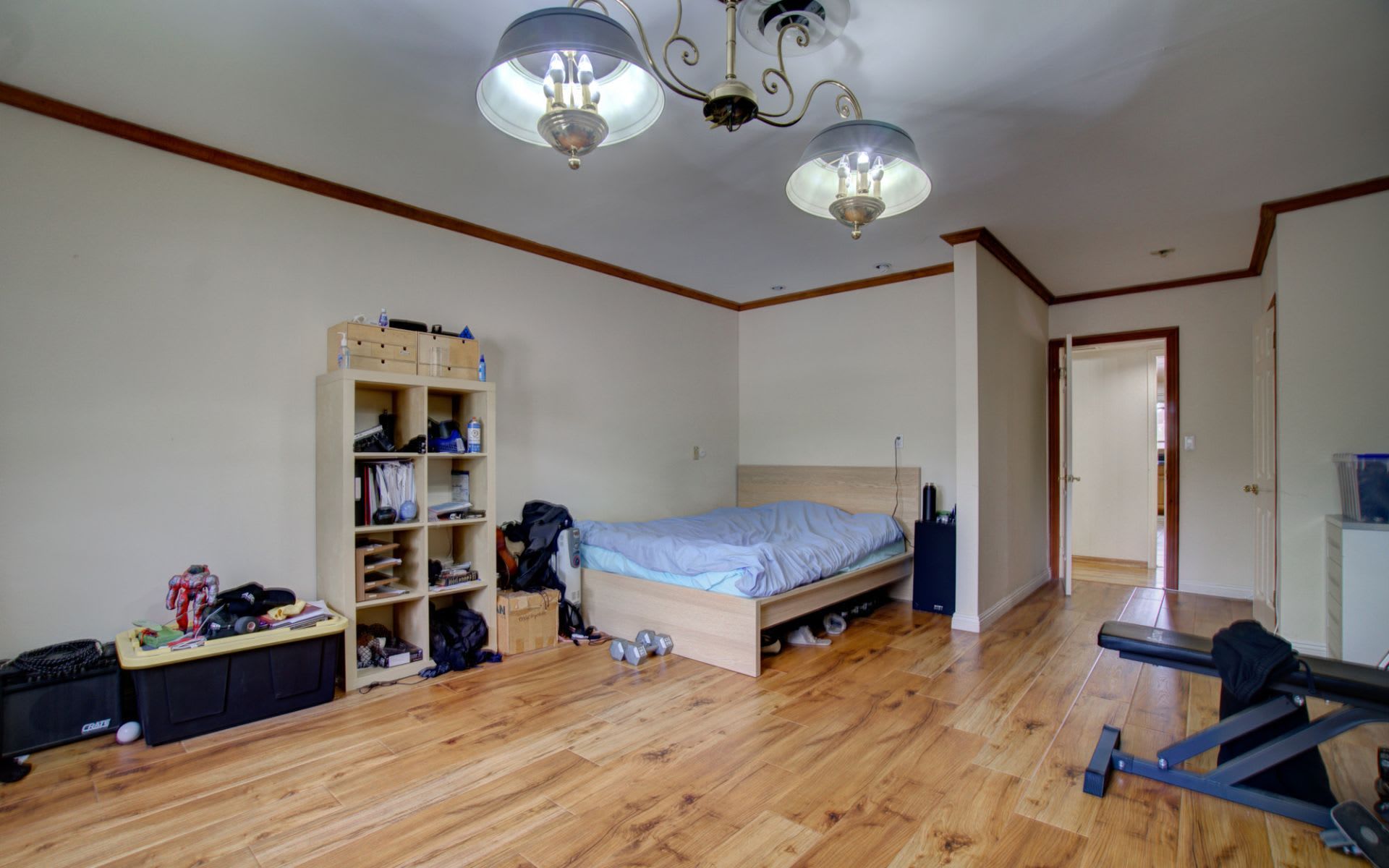 listing-img