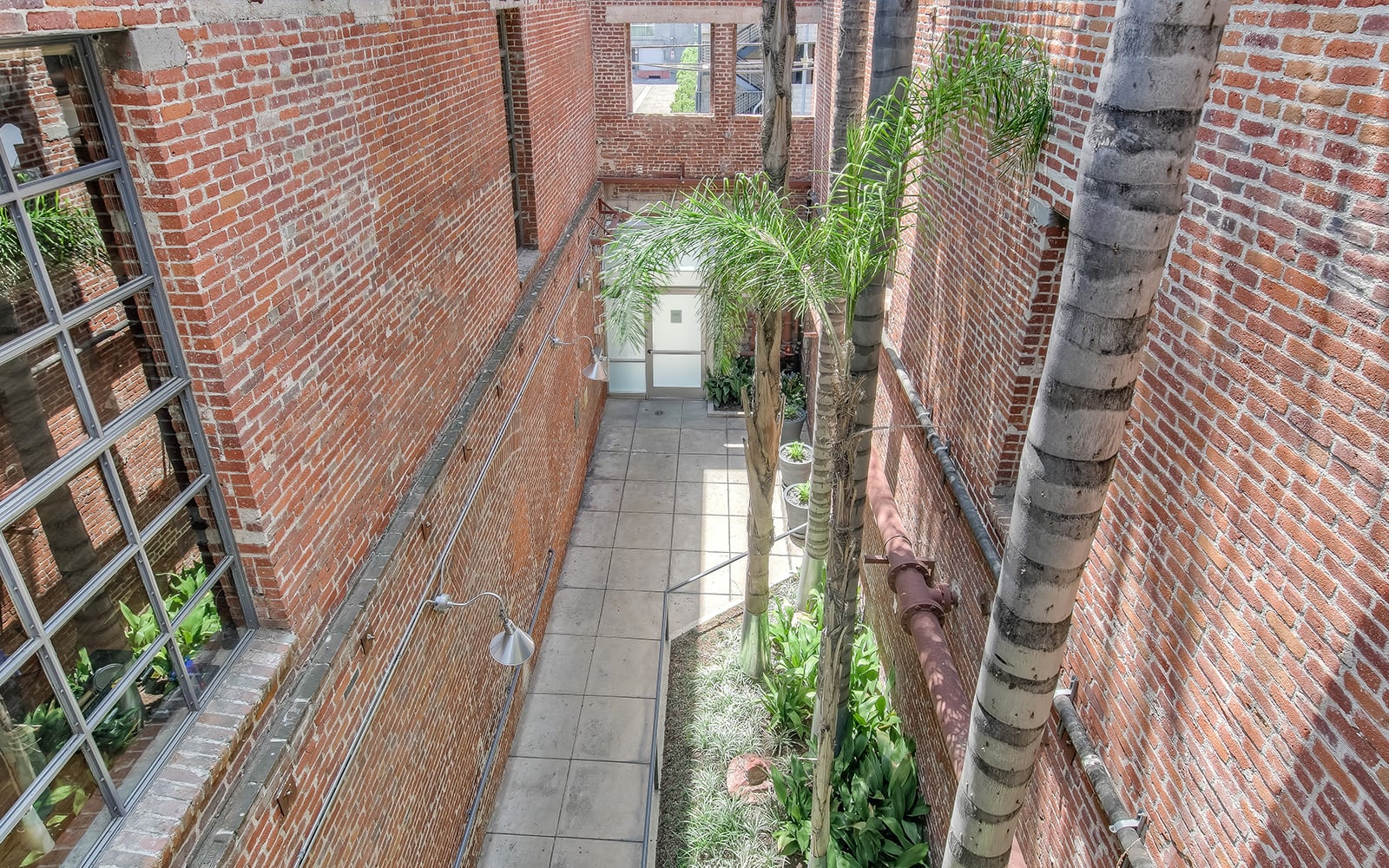 listing-img