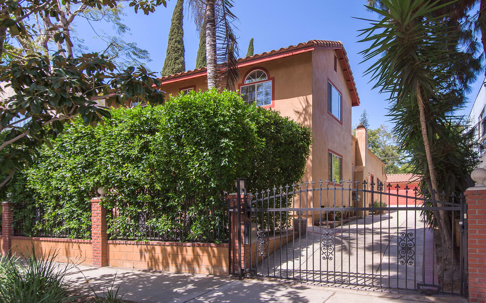 listing-img