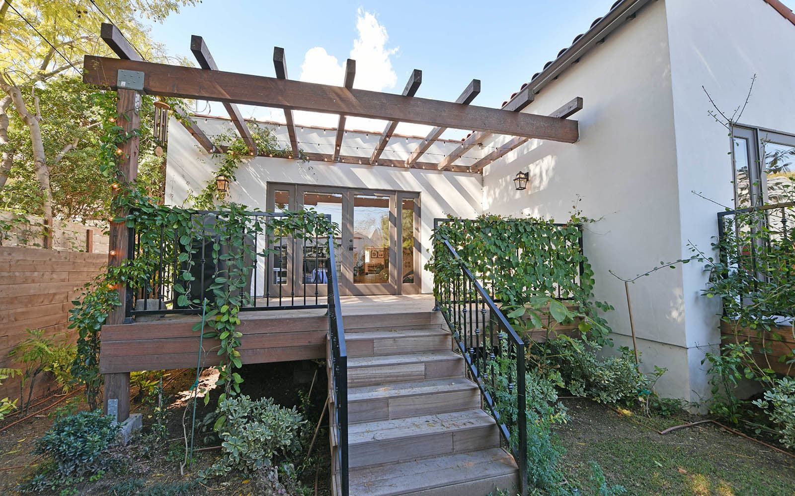 listing-img