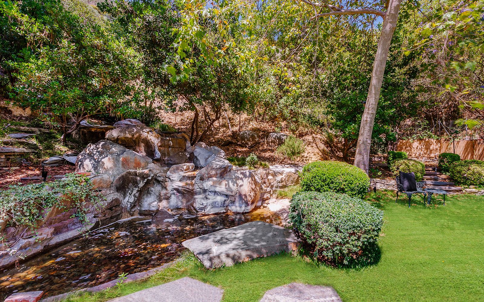 listing-img