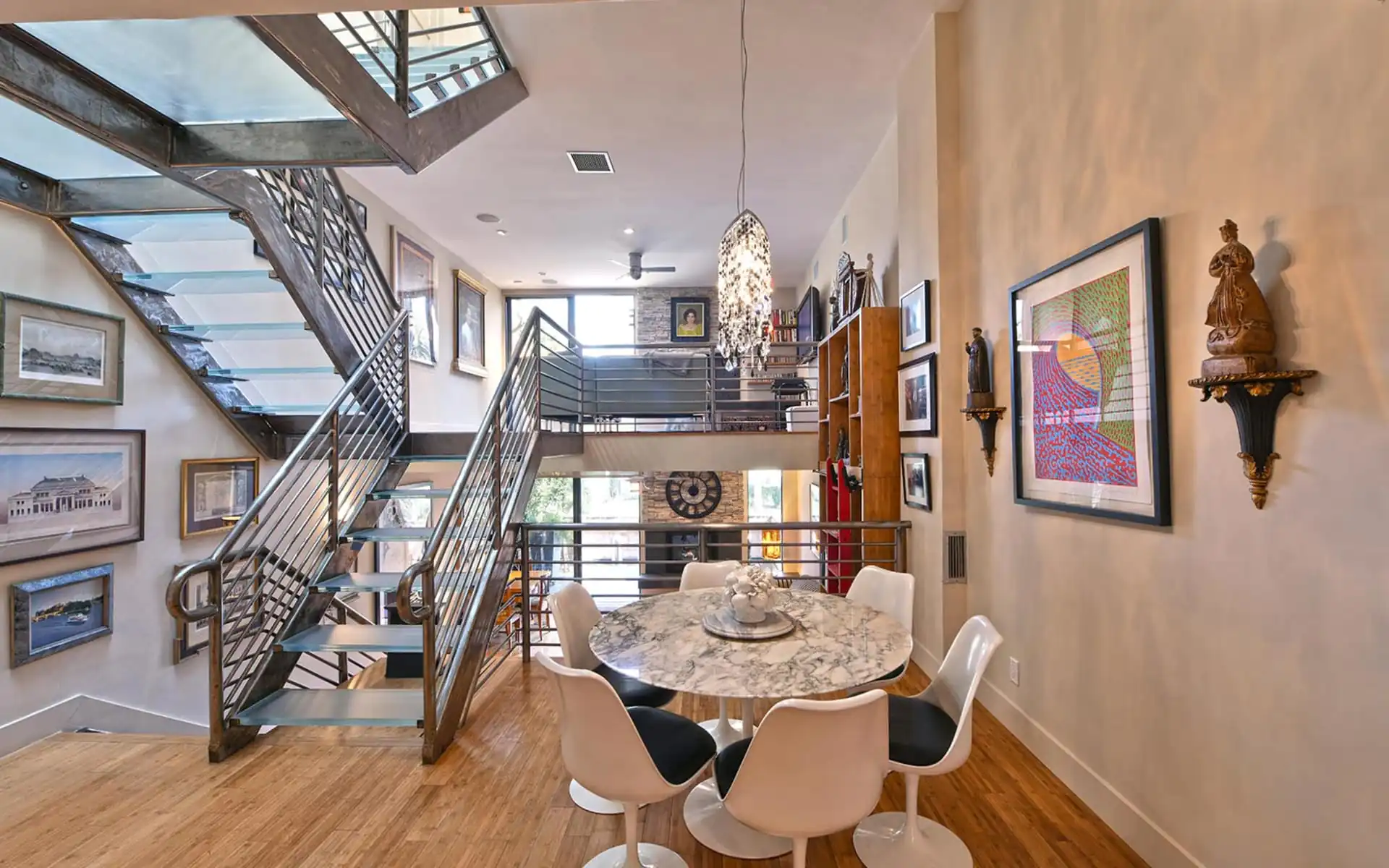listing-img