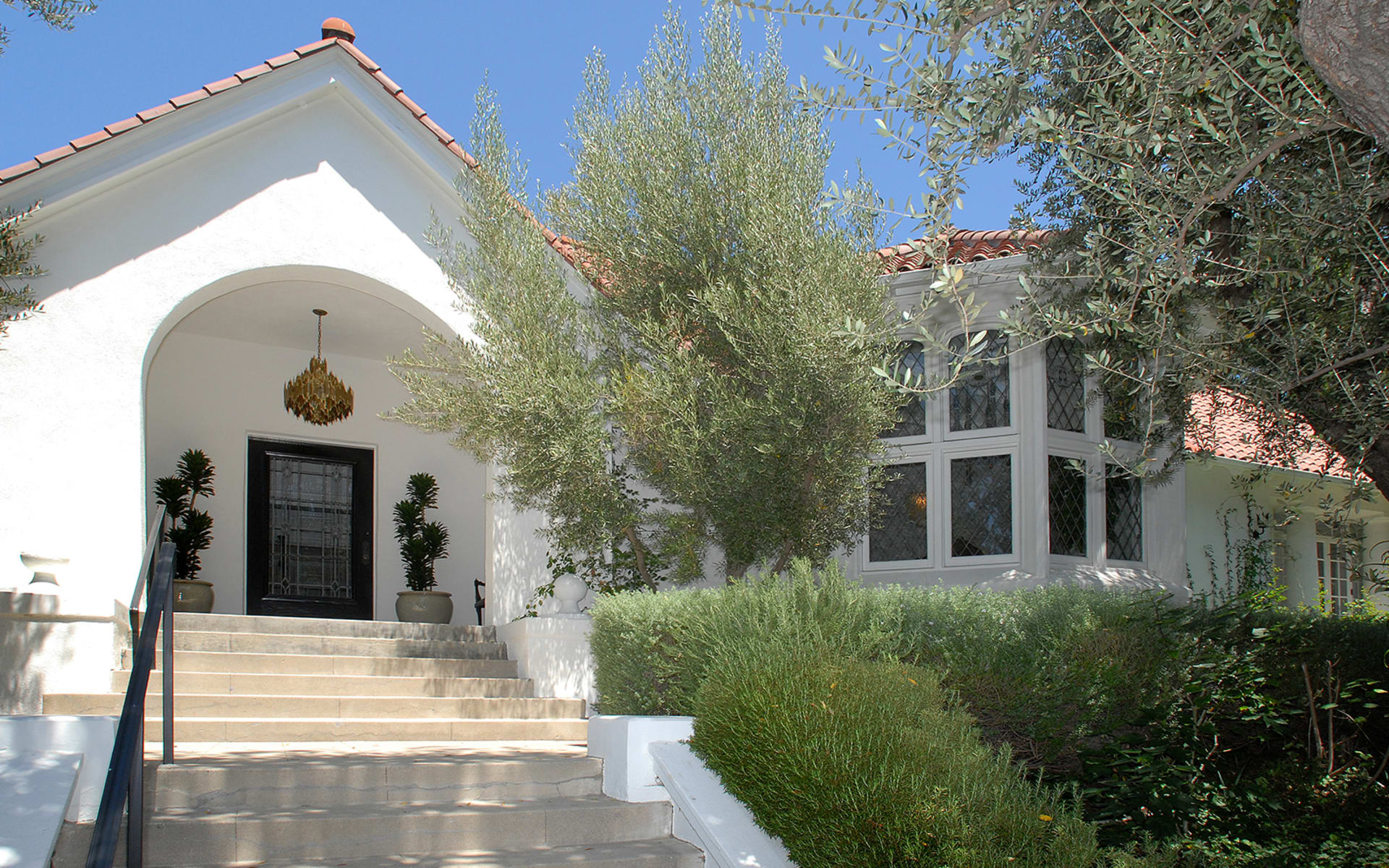 listing-img