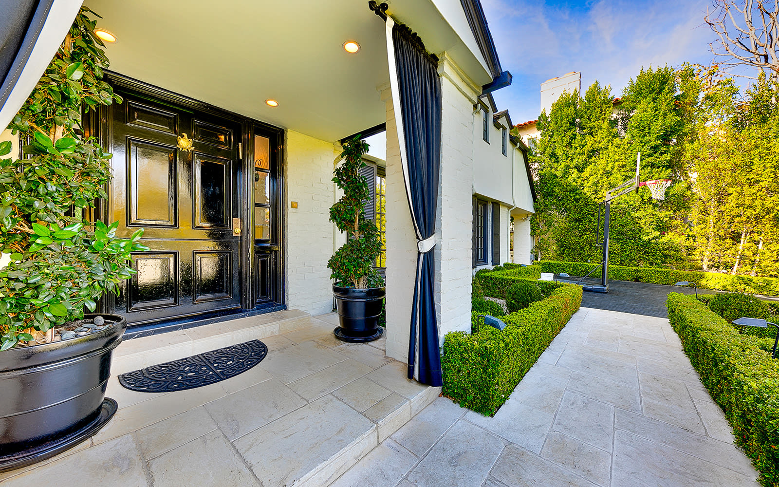 listing-img