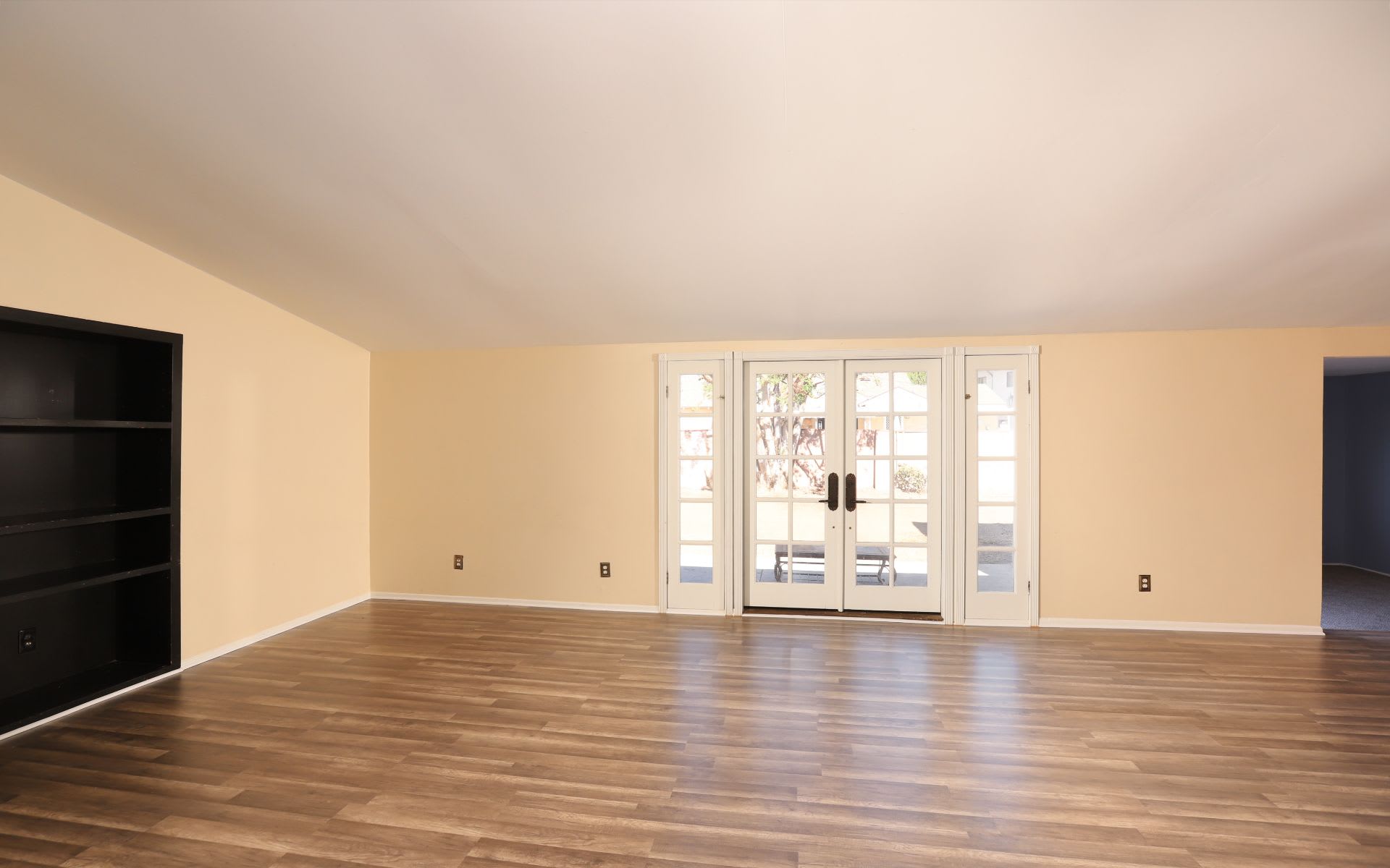 listing-img