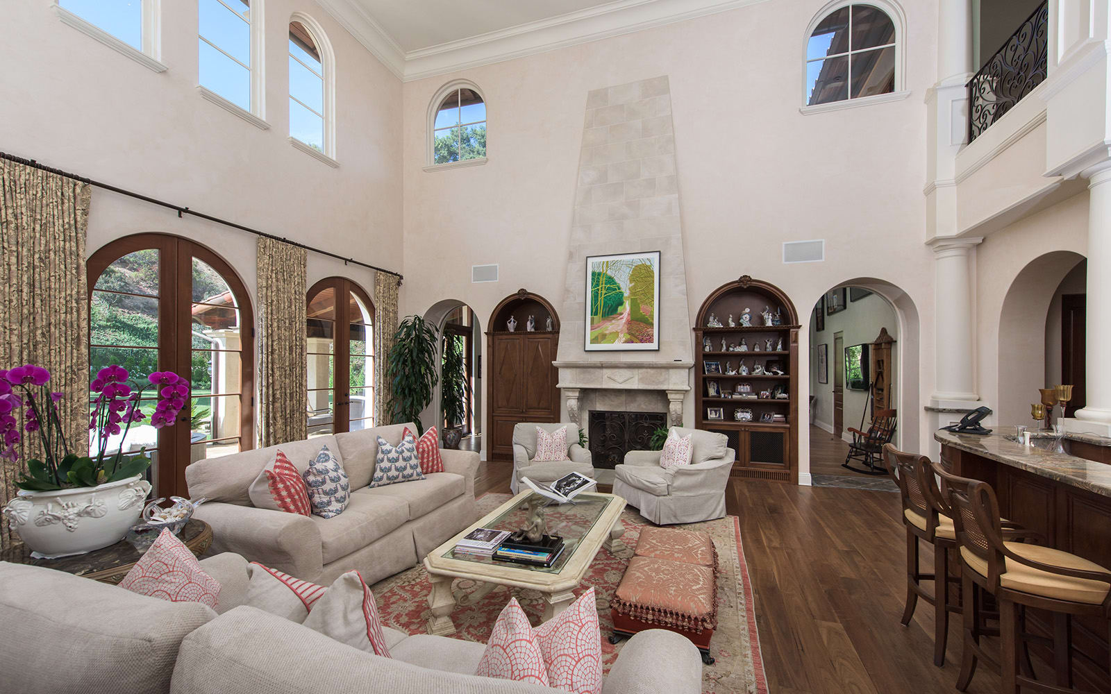 listing-img