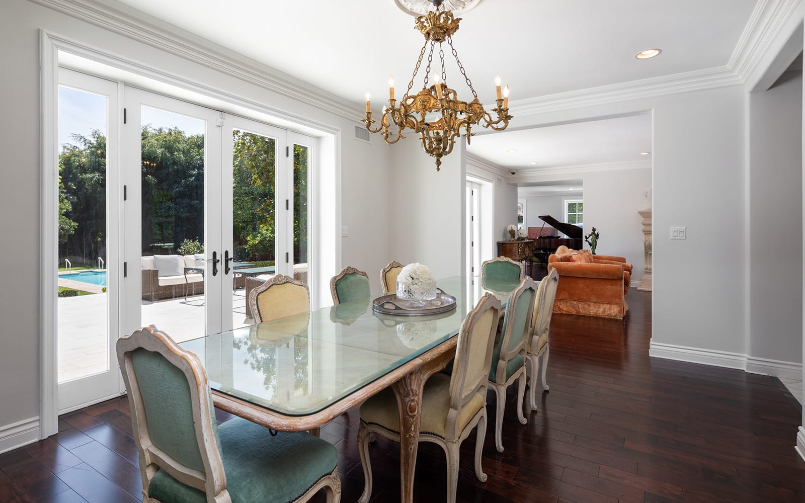 listing-img