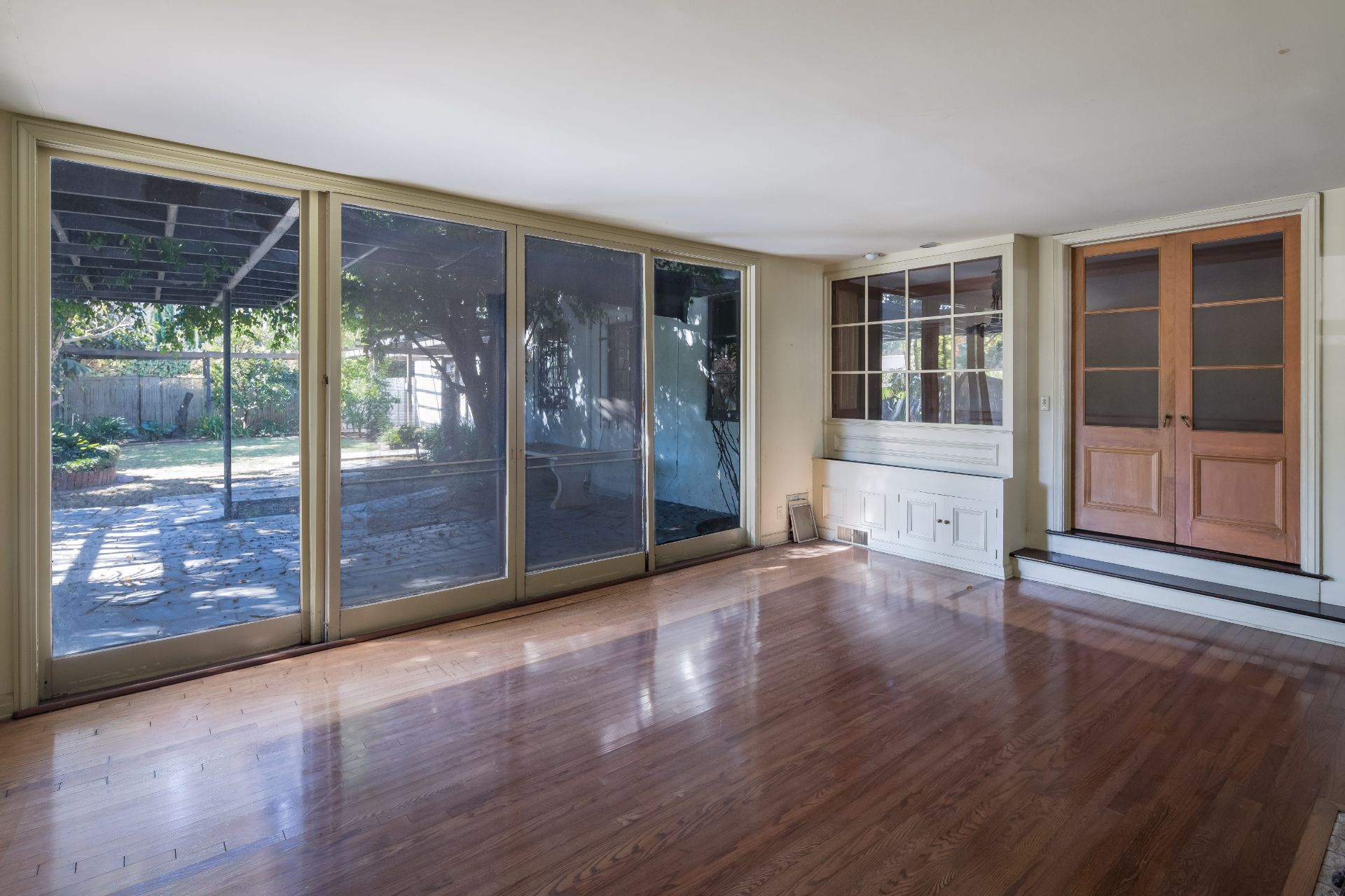 listing-img