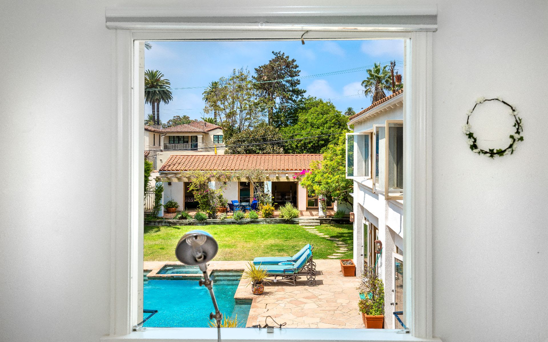listing-img