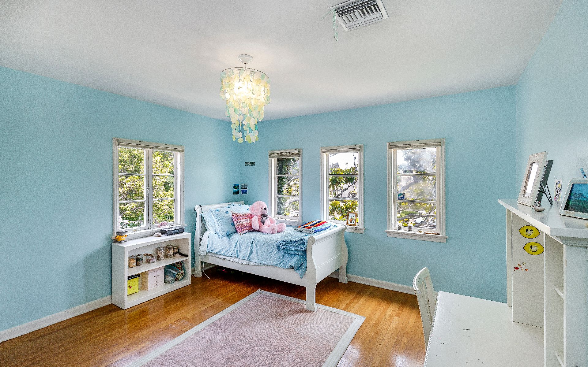 listing-img