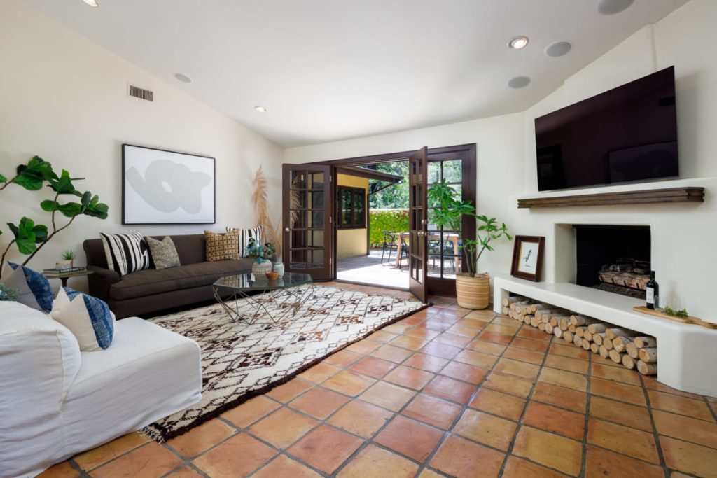 Eliza Dushku lists Hollywood Hills bungalow for $1.85 million