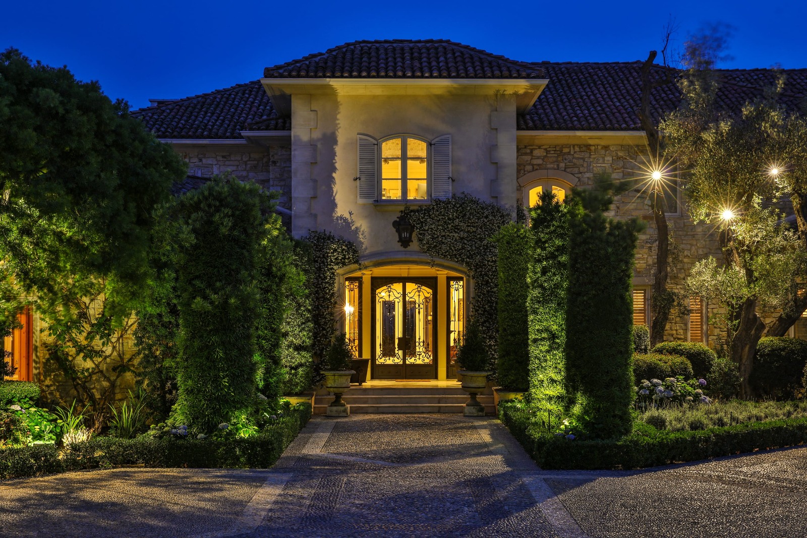 listing-img