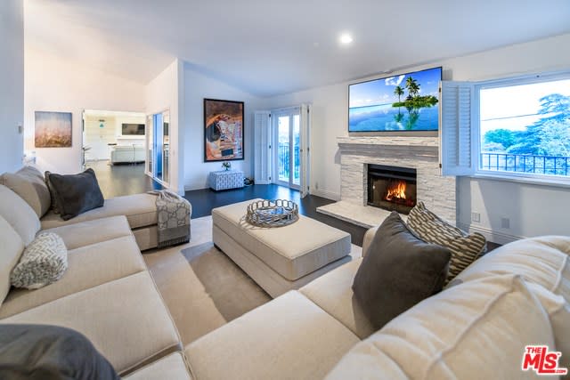 listing-img