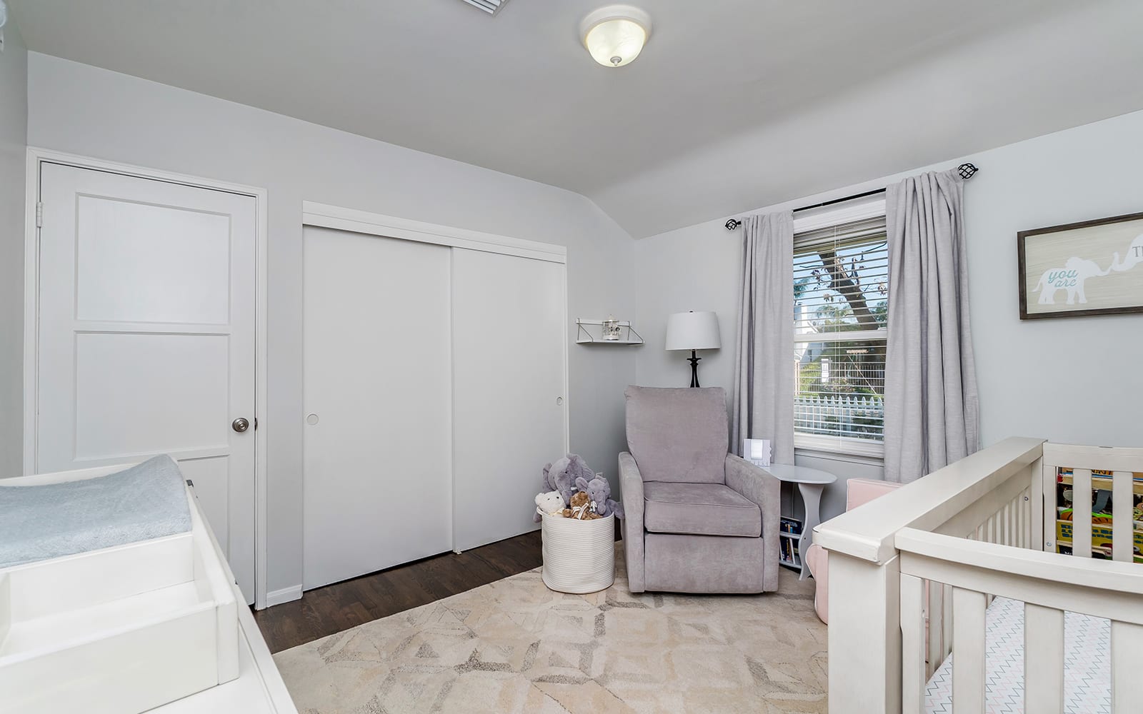 listing-img