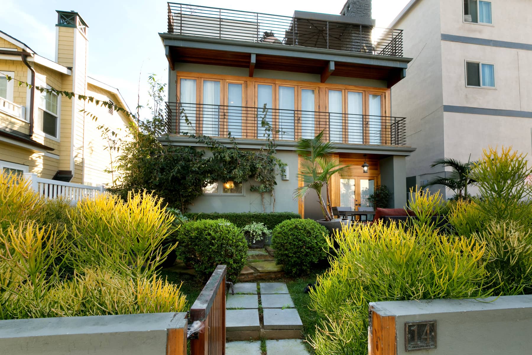 listing-img