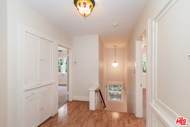 listing-img