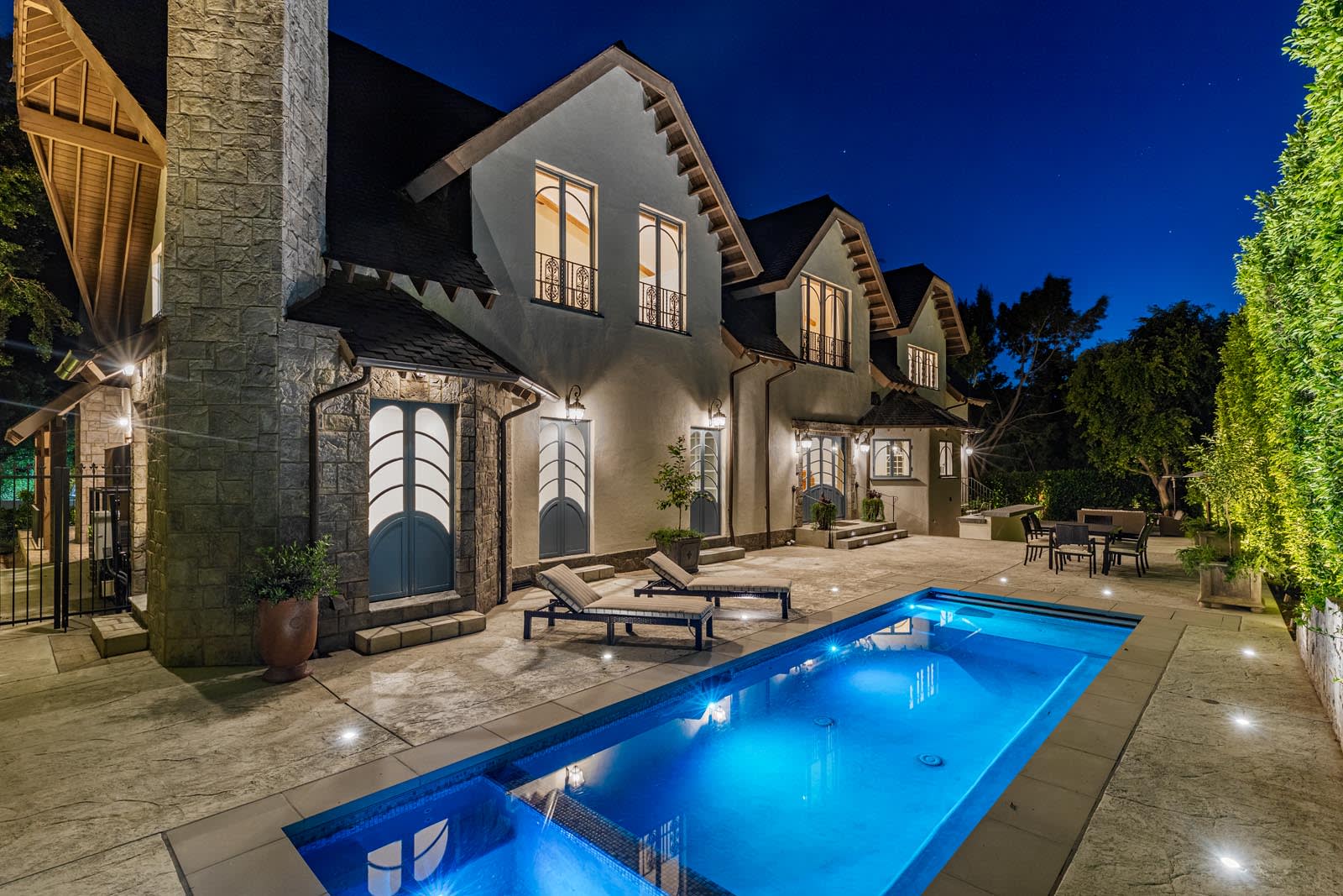 listing-img