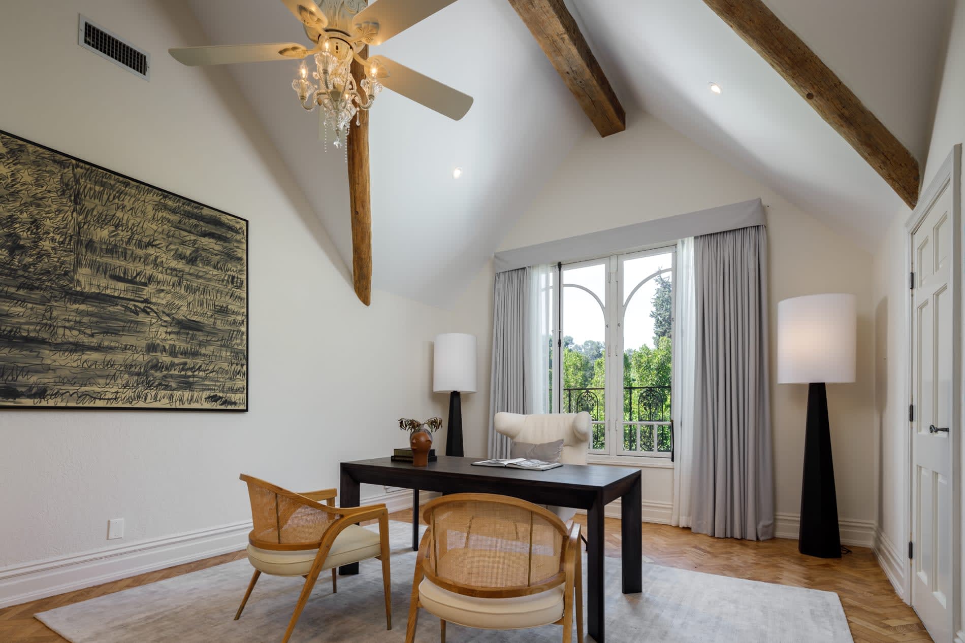 listing-img