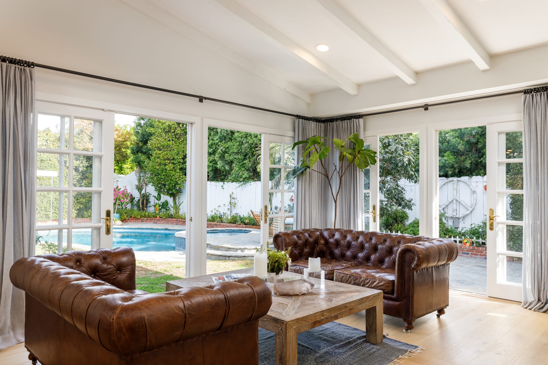listing-img