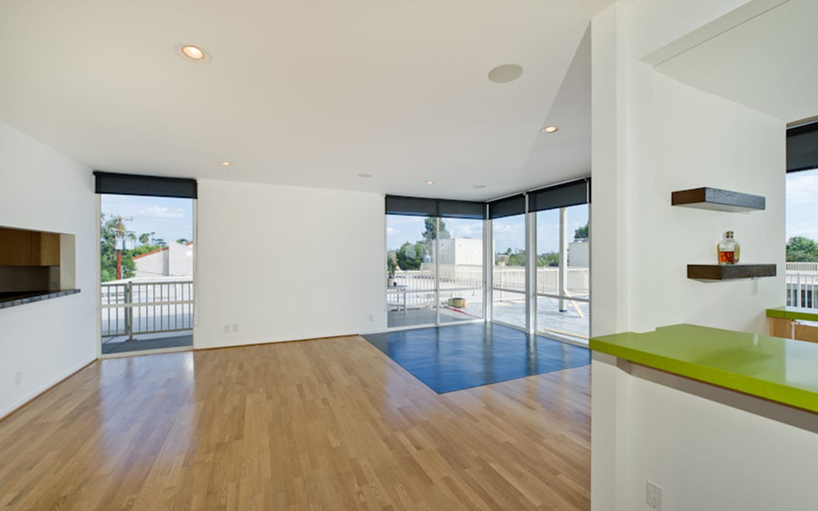 listing-img