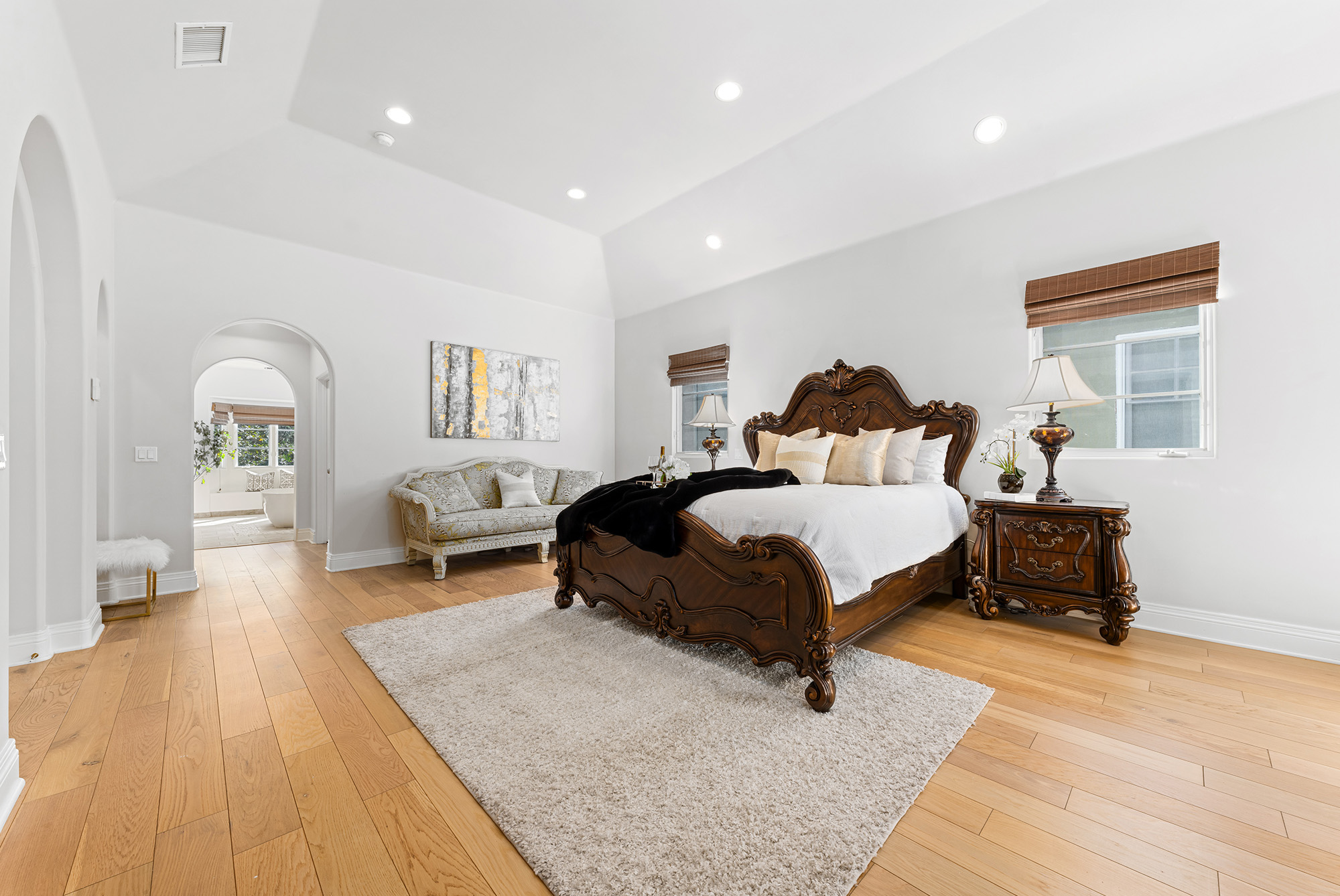 listing-img