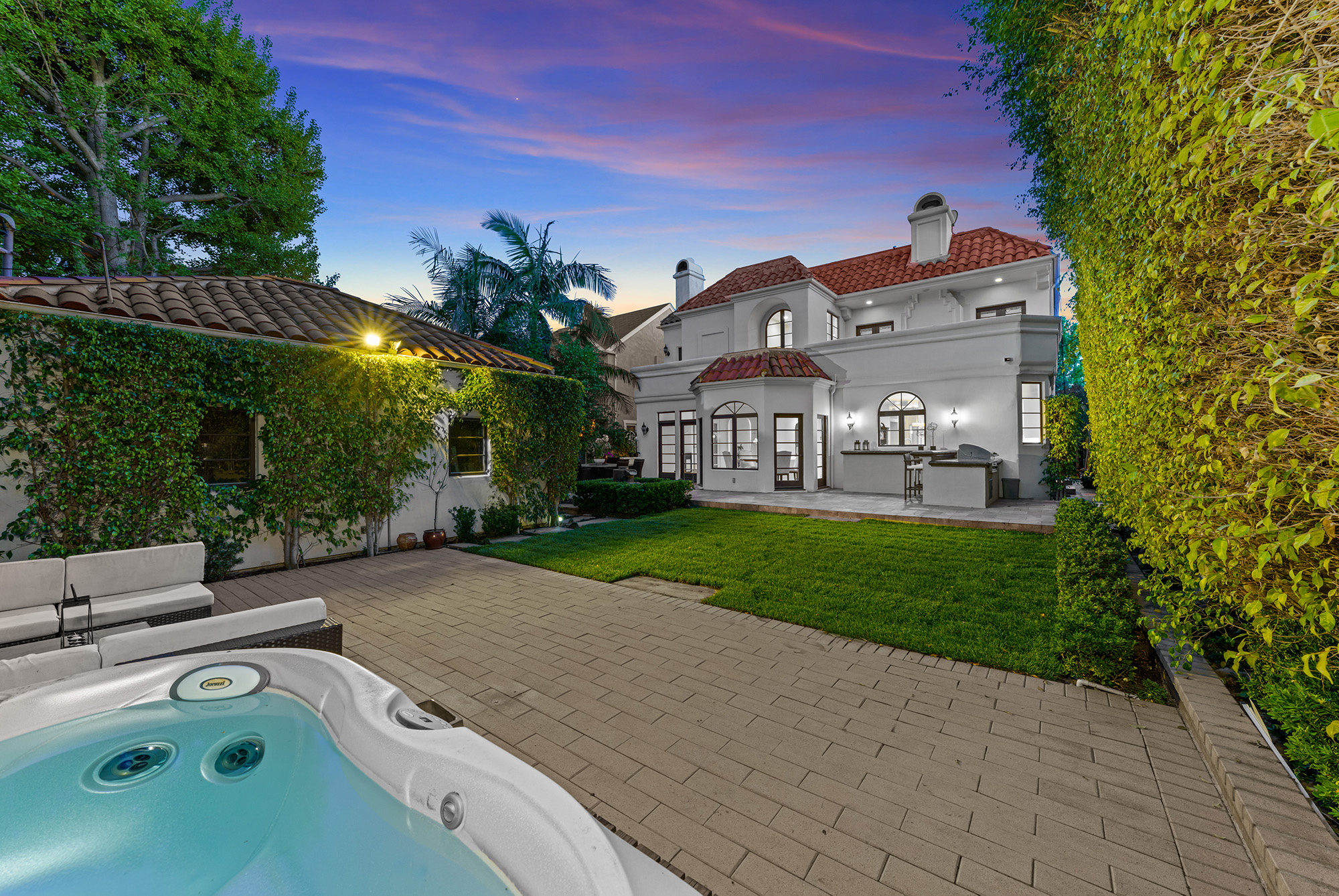 listing-img