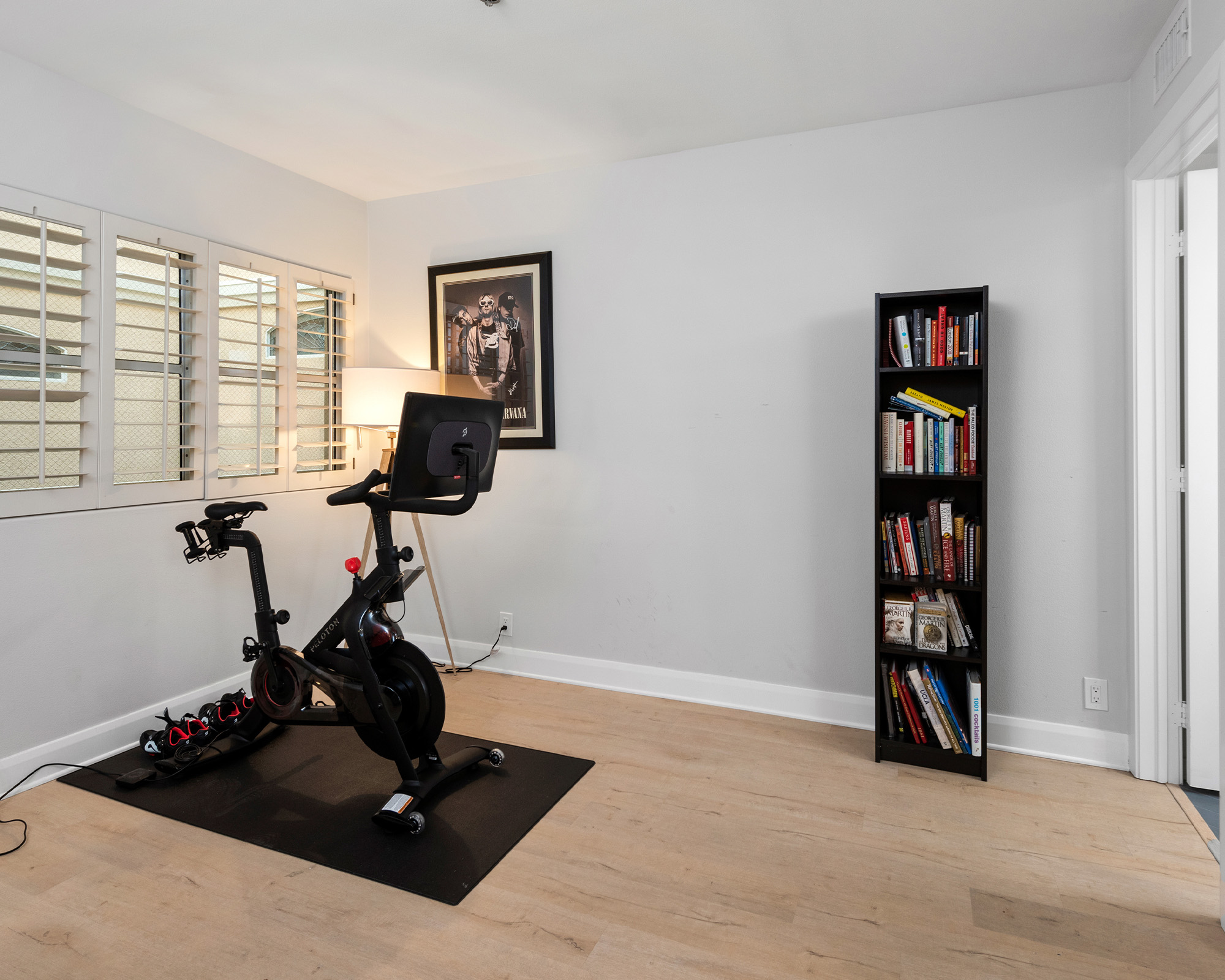 listing-img