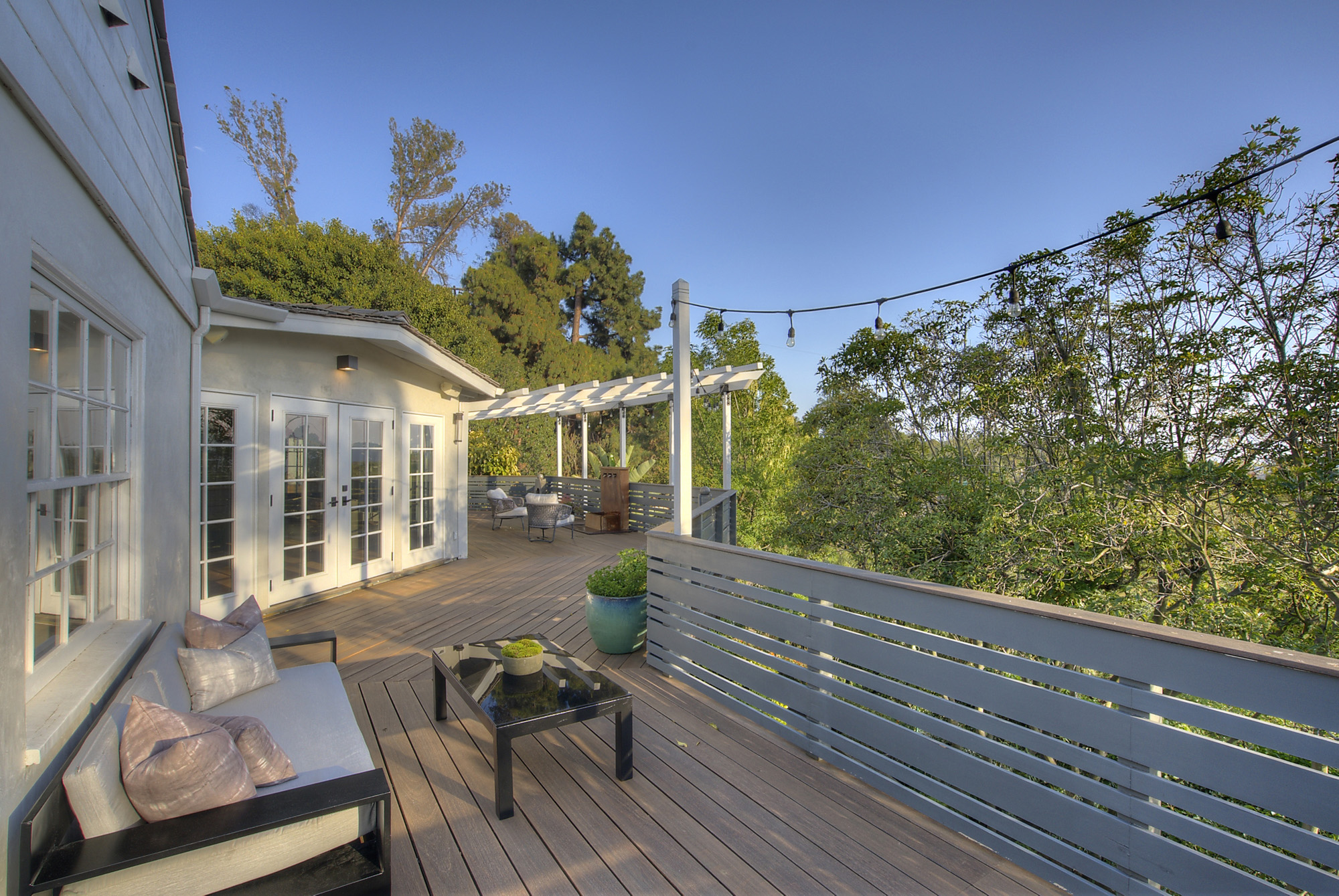 listing-img