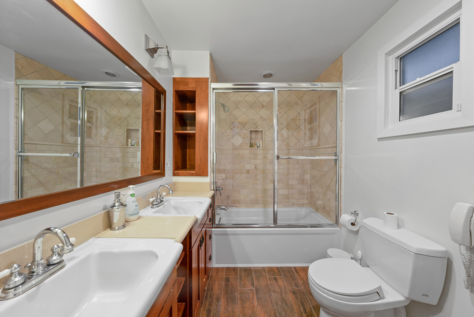 listing-img
