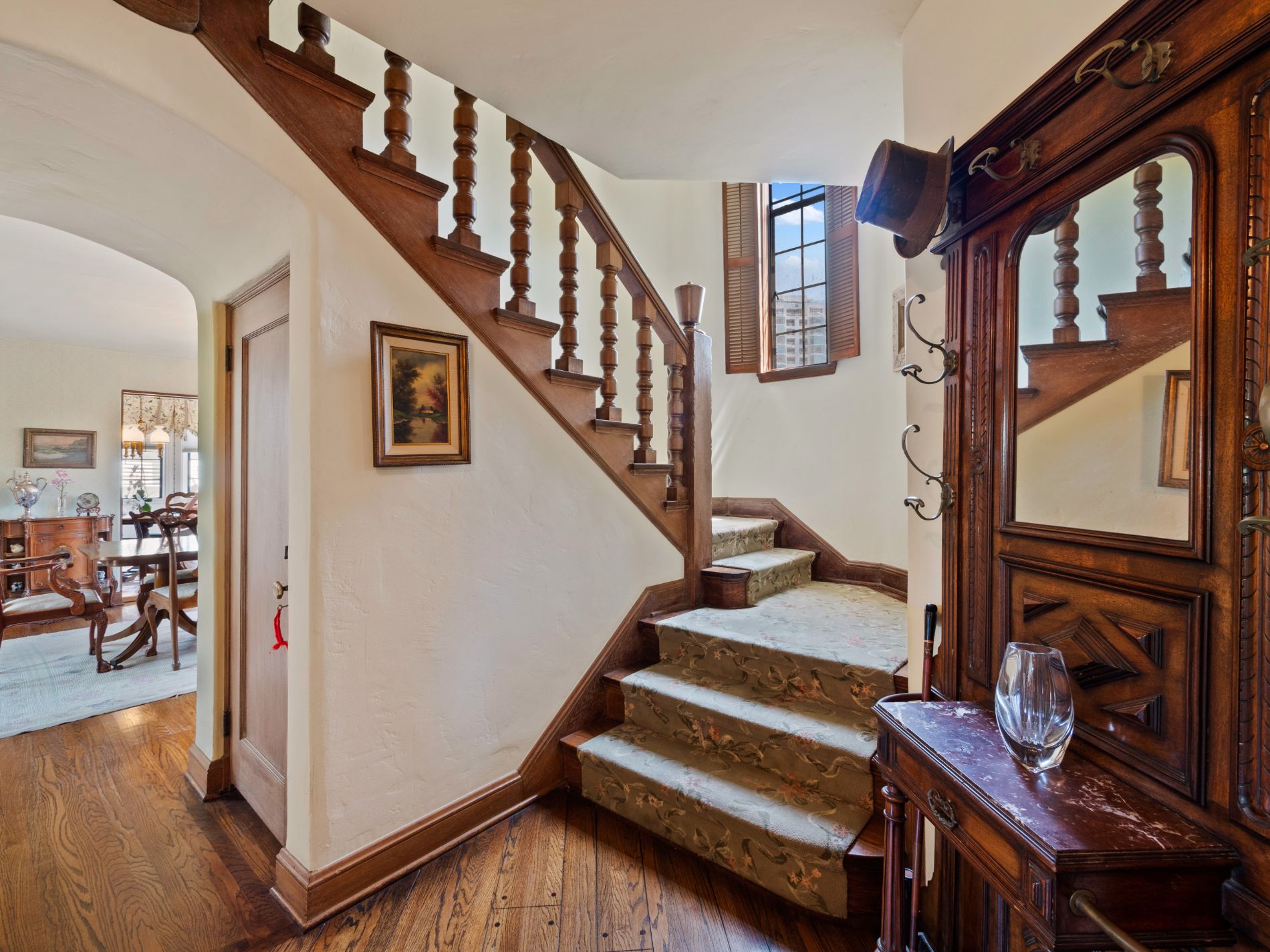 listing-img