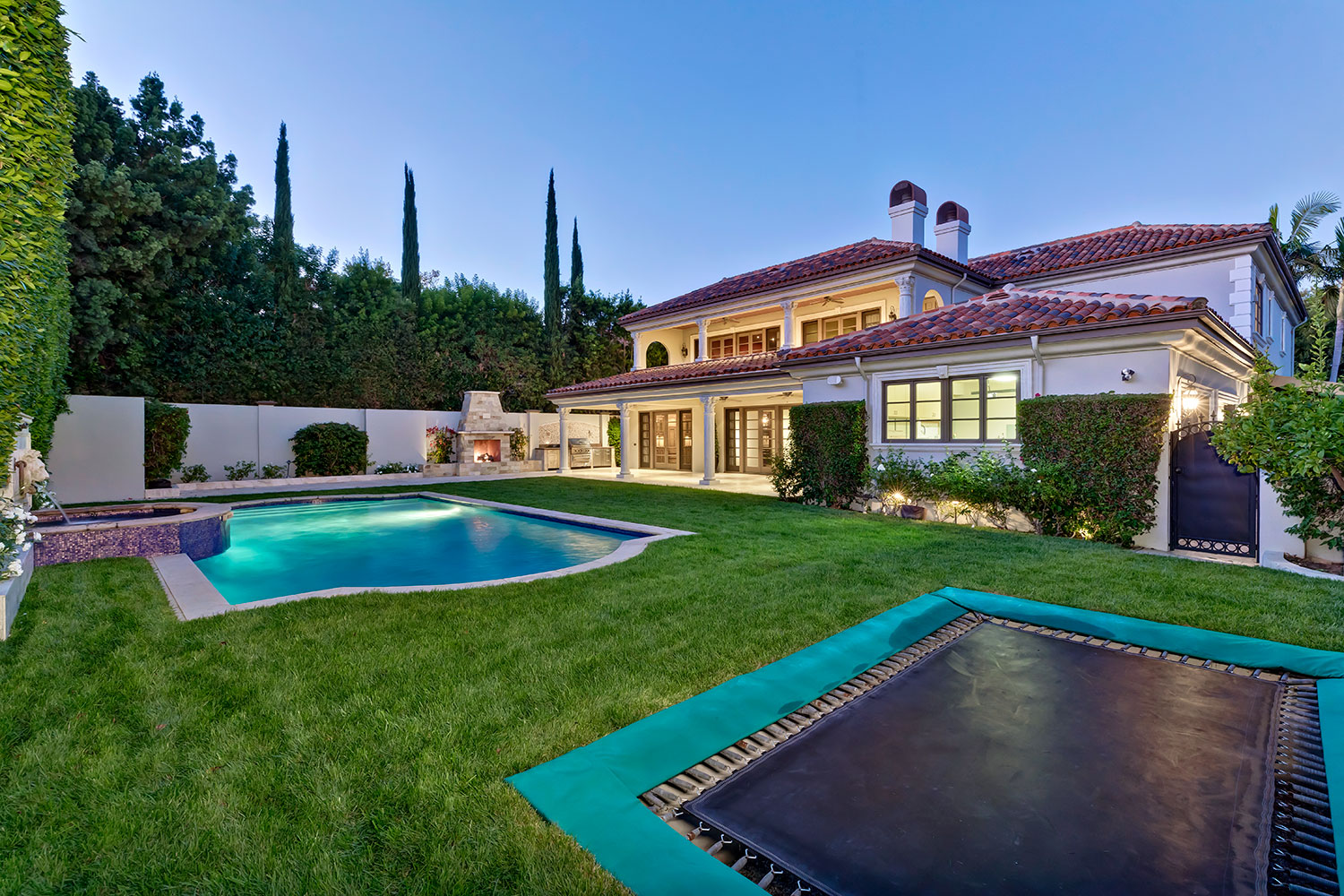 listing-img
