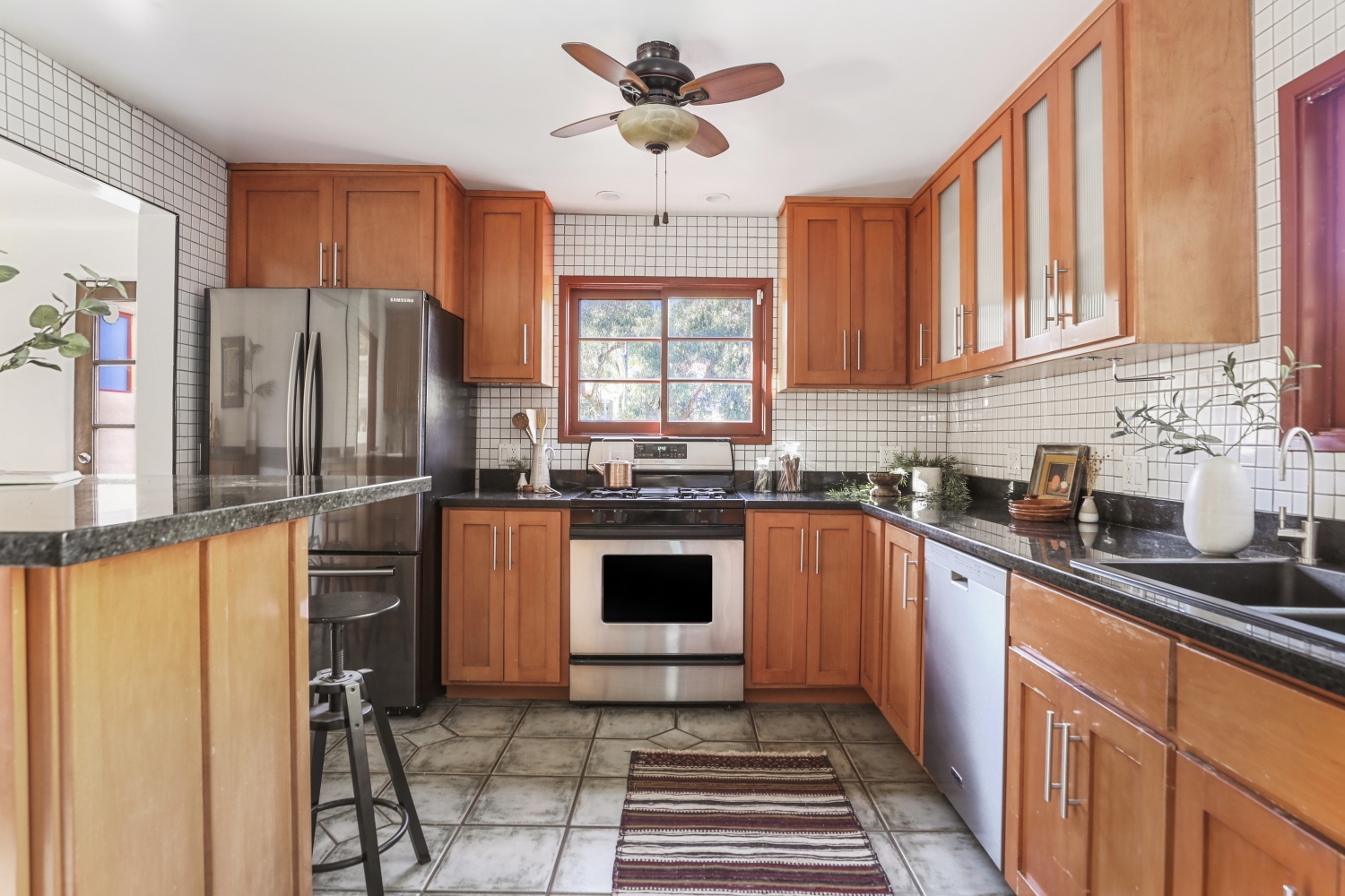 listing-img