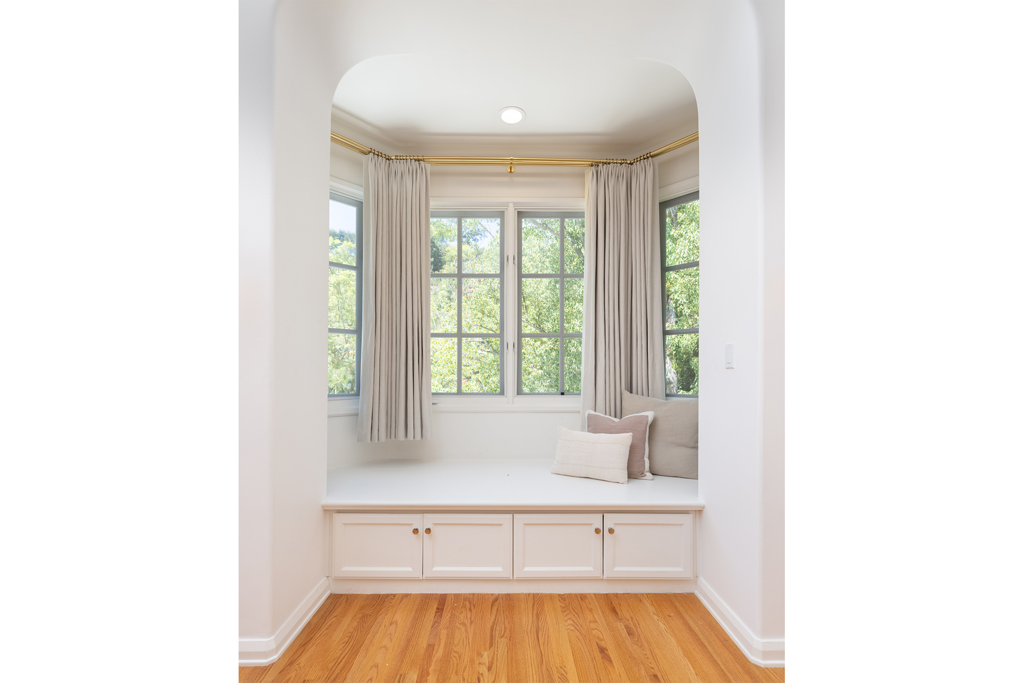 listing-img