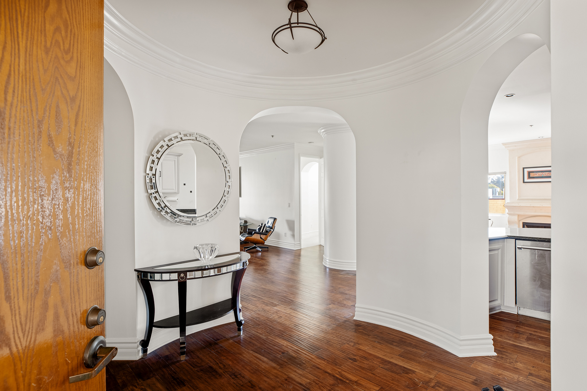 listing-img