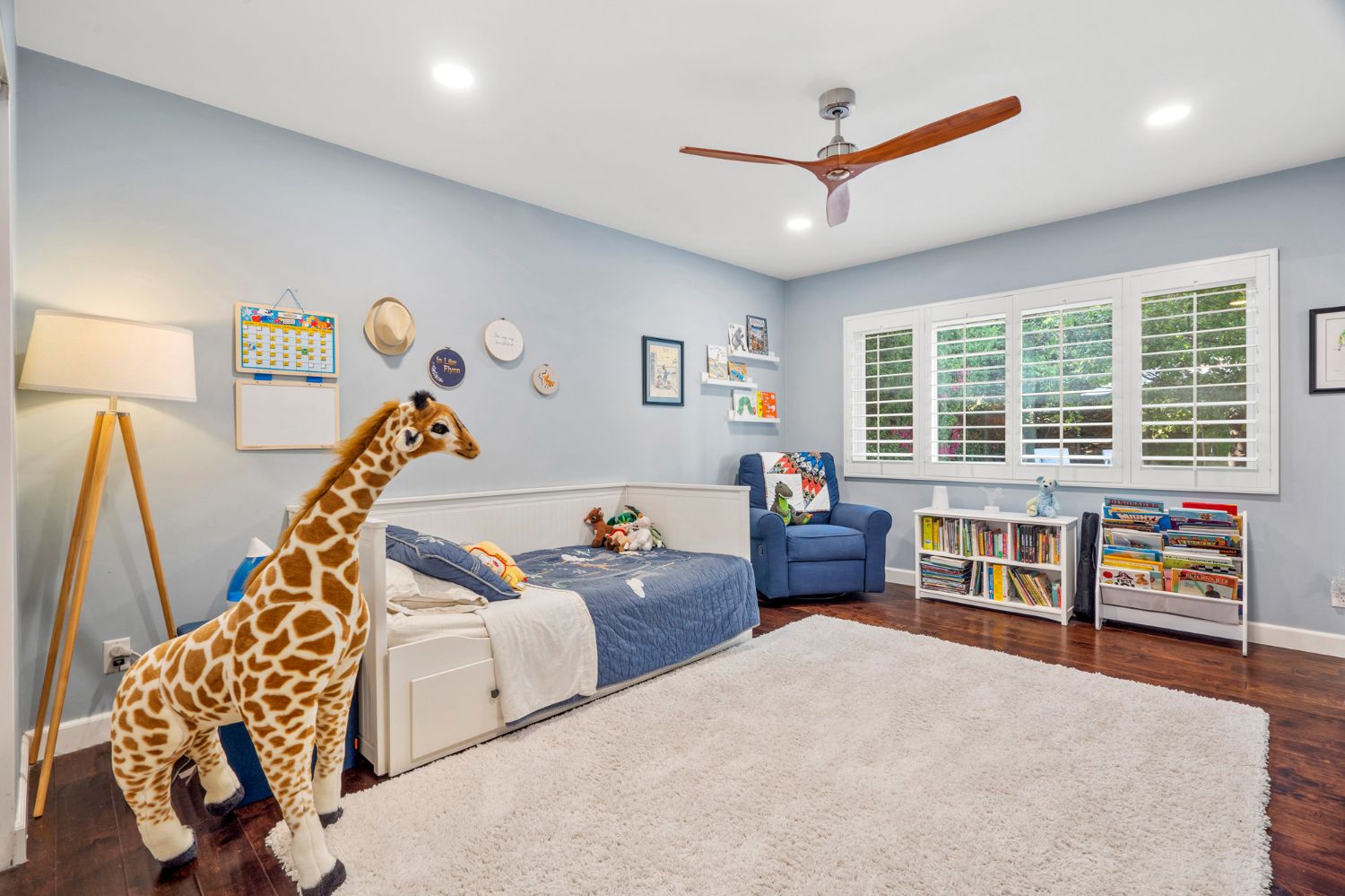 listing-img