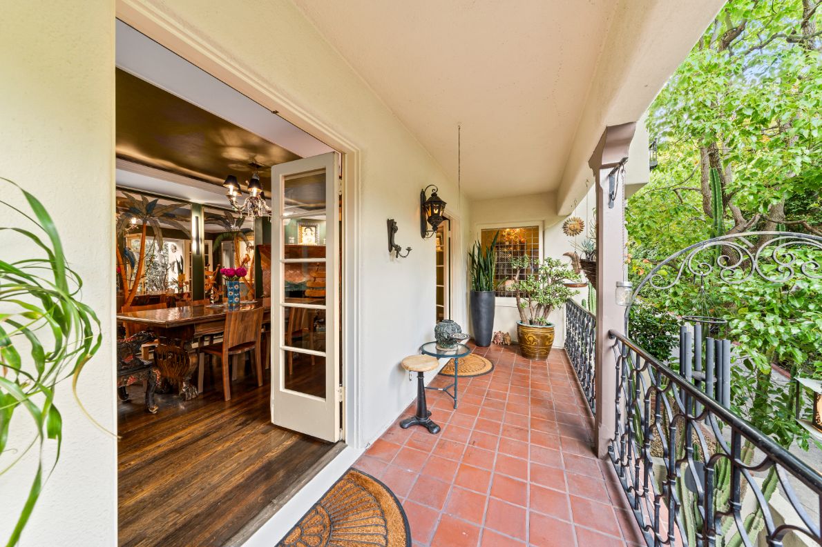 listing-img
