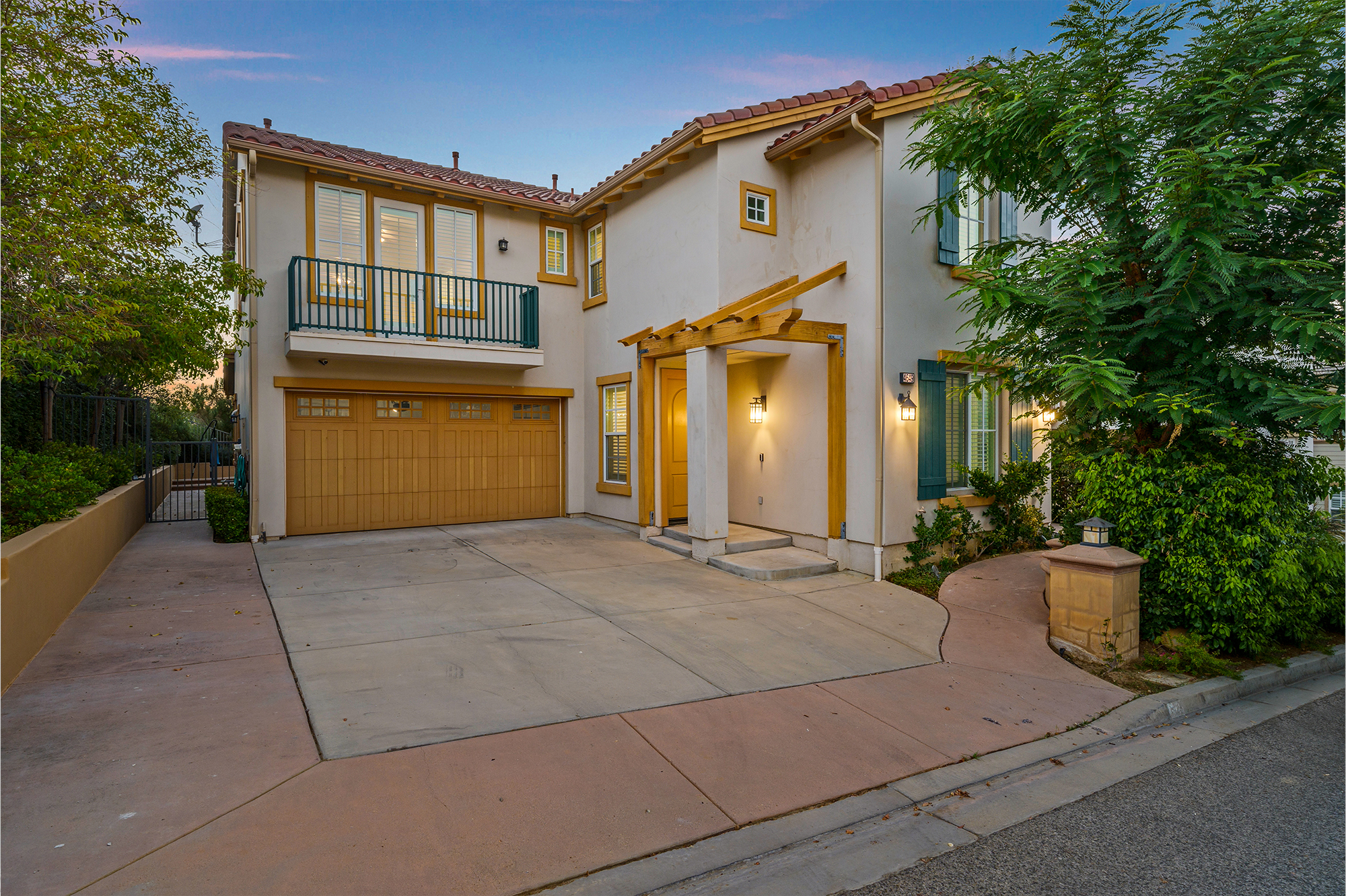 listing-img